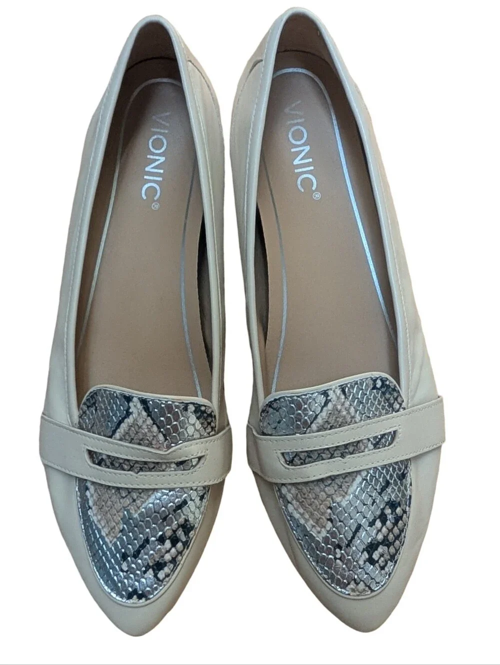 Vionic Savannah Boa Metallic Flats Size 9